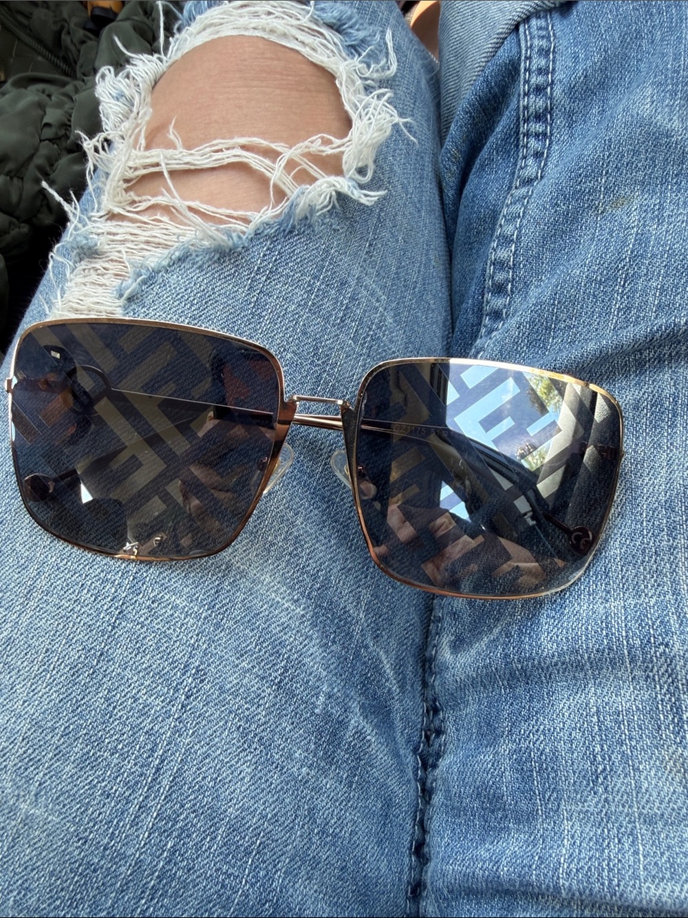 FENDI Brown Gradient Square Sunglasses. GUC